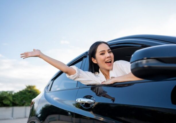 Young,Beautiful,Asian,Business,Women,Getting,New,Car.,Happy,Smiling