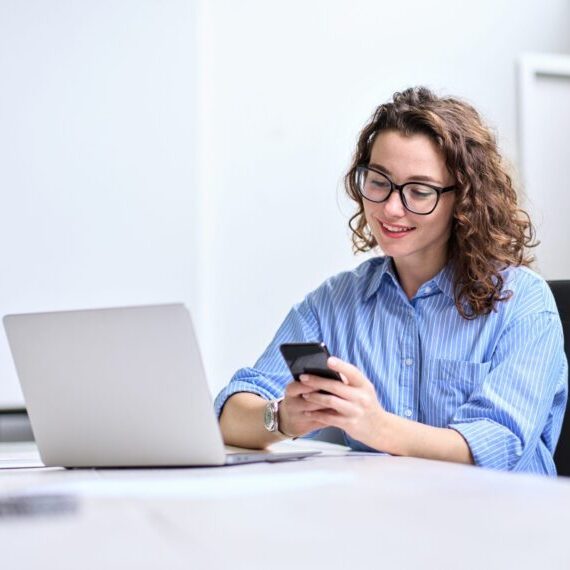 Young,Happy,Business,Woman,,Smiling,Pretty,Professional,Businesswoman,Worker,Looking